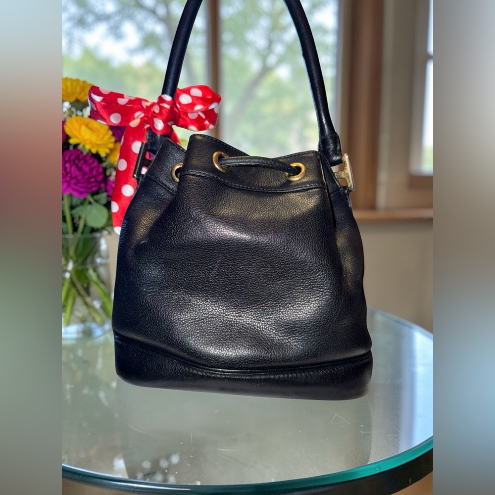 4FER MCM EUC Black Leather Drawstring Bucket Bag w/ dust bag - Picture 5 of 11